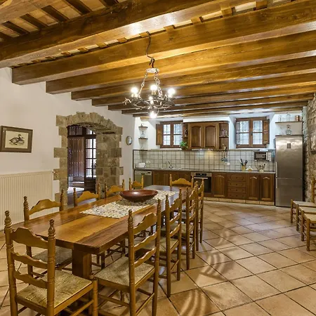 Tapis Casa de vacances Santa Maria de Camos